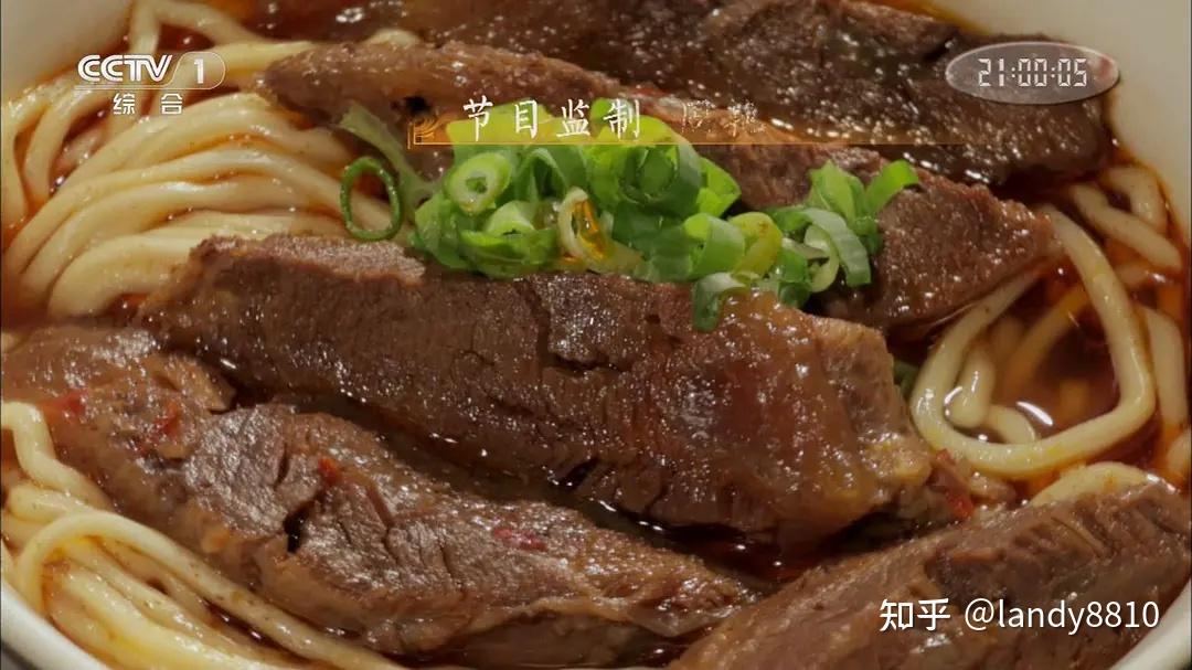 女生让男生随便诵自己的直播剧照2